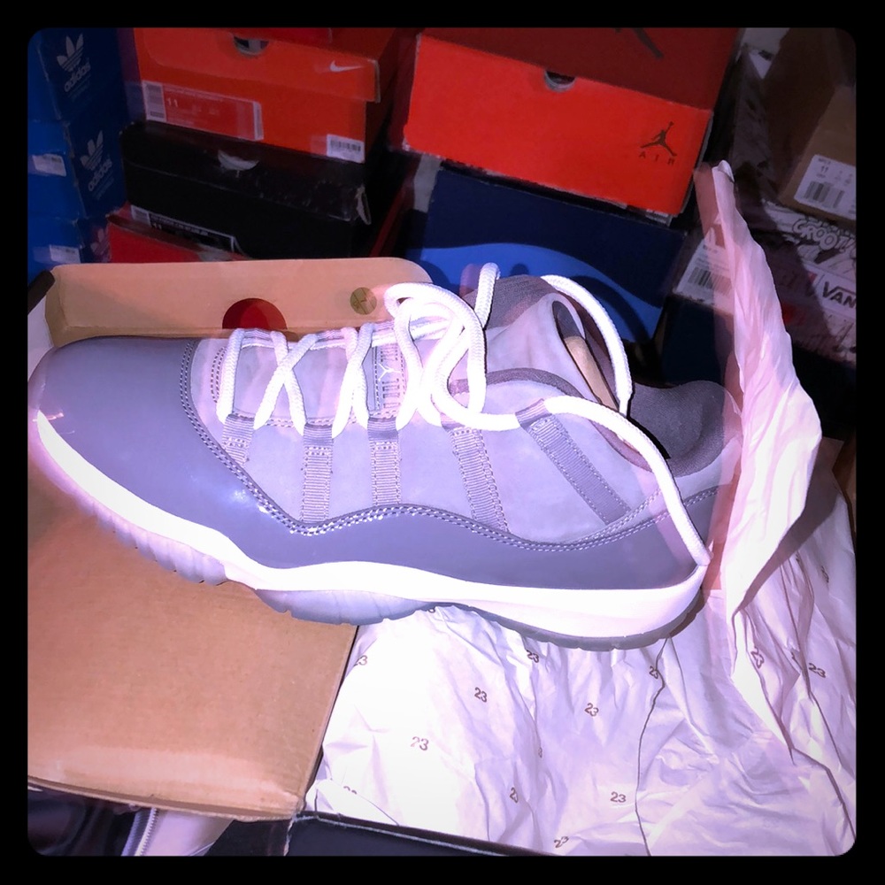 Retro 11’s low GREY!